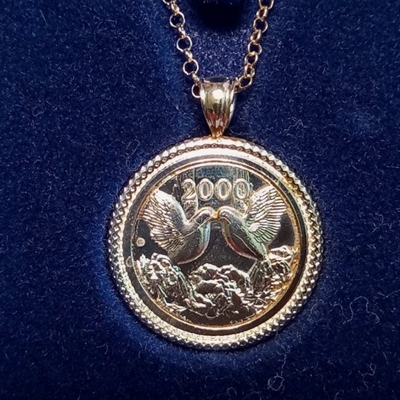 Highland Mint Peace Dove 2000 Necklace (162024) #0067 - Picture 2 of 5